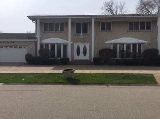 5233 Coyle Ave, Skokie, IL