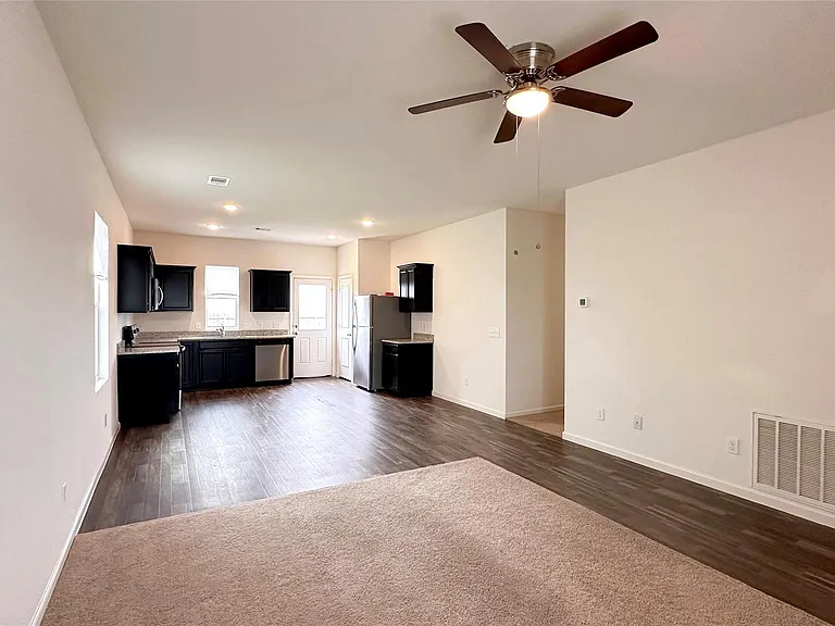 2013 Spindletree Ln — Photo 4