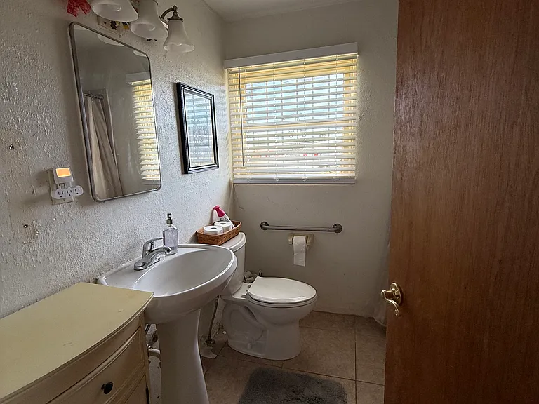 1188 S Naco Hwy — Photo 11
