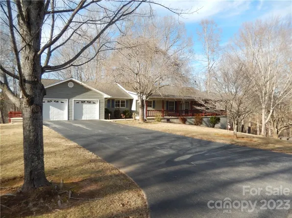 55 Cardinal Ln, Candler, NC 28715