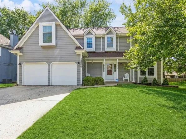 12800 Garnett St, Overland Park, KS 66213