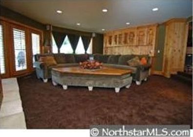 3rd image of 898 Barbara Ct