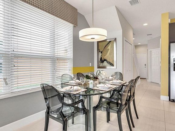 5th image of 1521 Retreat Cir