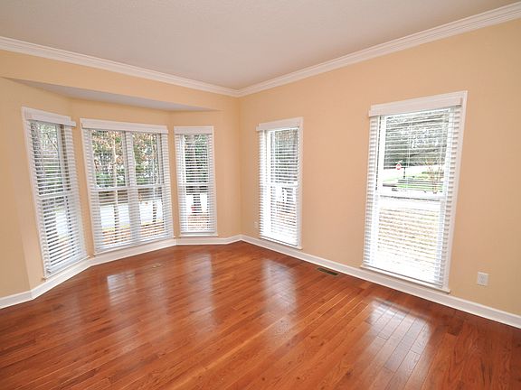 5th image of 100 Preston Pines Dr