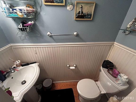 5th image of 21 Iowa Ct