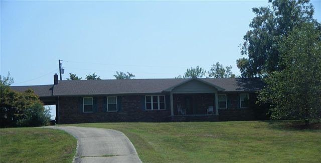 1st image of 104 Pinewood Dr