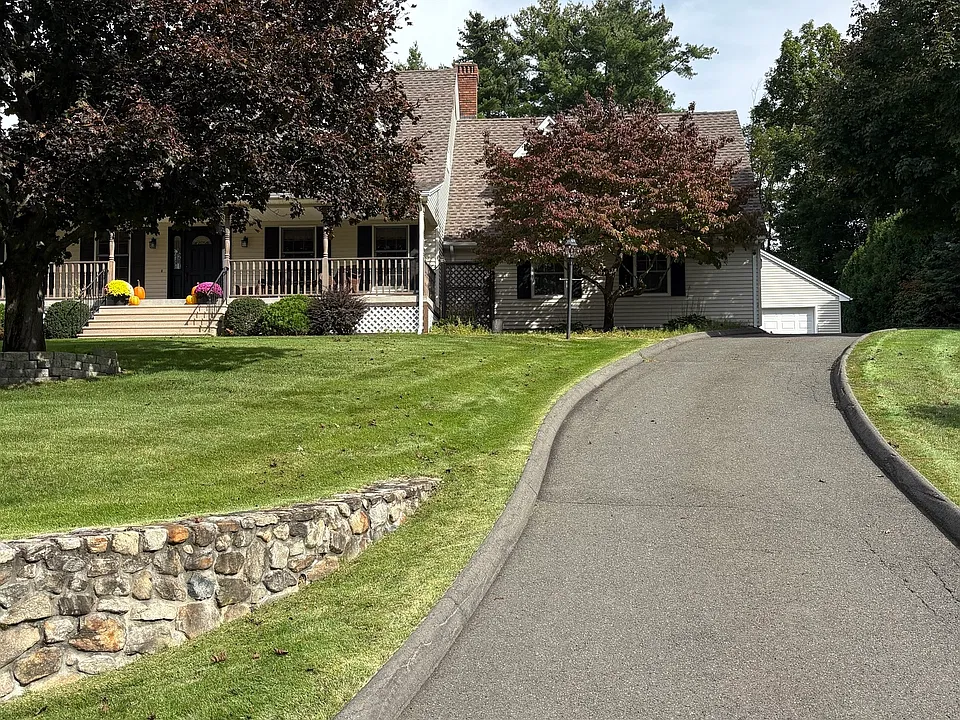 402 Georgetown Dr