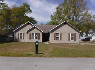 300 Citation Ln, Sneads Ferry, NC 28460