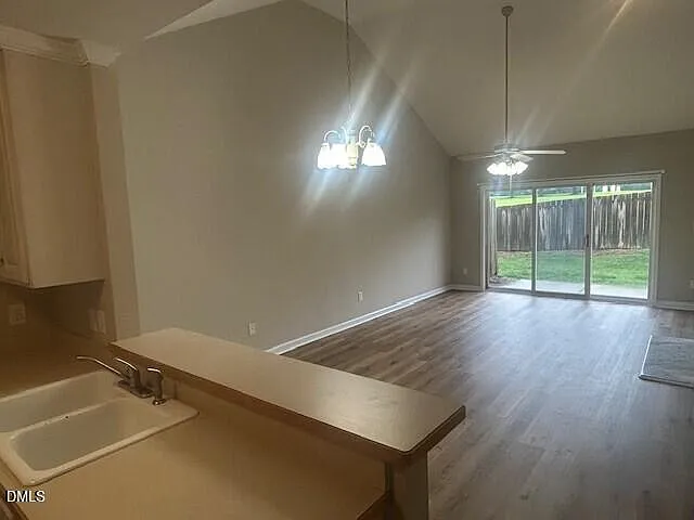 2 bed, 2.0 bath, 1262 sqft, $1,545 — Photo 4