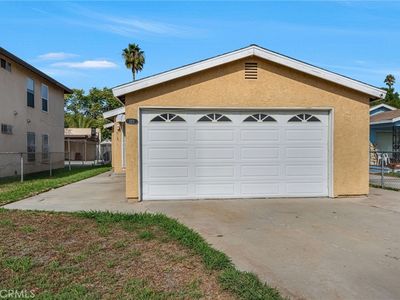 323 E 102nd St, Los Angeles, CA, 90003