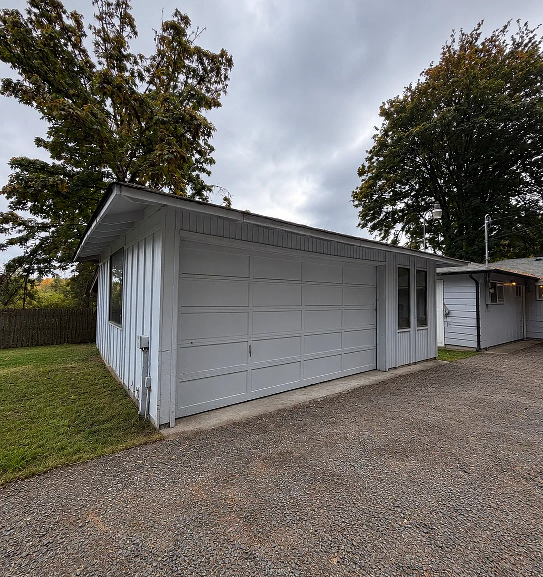2 bed, 900 sqft, $1,500 — Photo 3