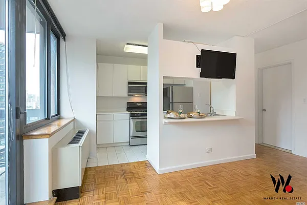 Rented by Highline Residential | media 11