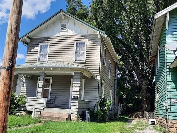 3rd image of 1206 1st Ave