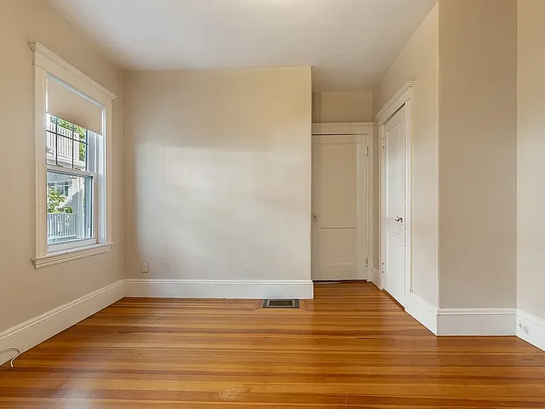 36 Peirce St #1 — Photo 2