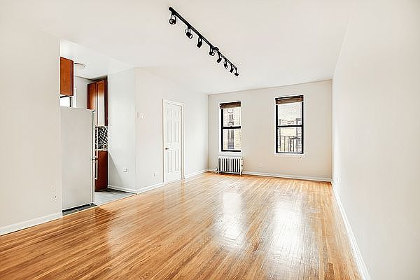 1st image of 220 W 24th St APT 2G