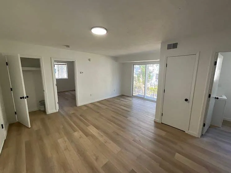 648 Washington St #3 — Photo 3