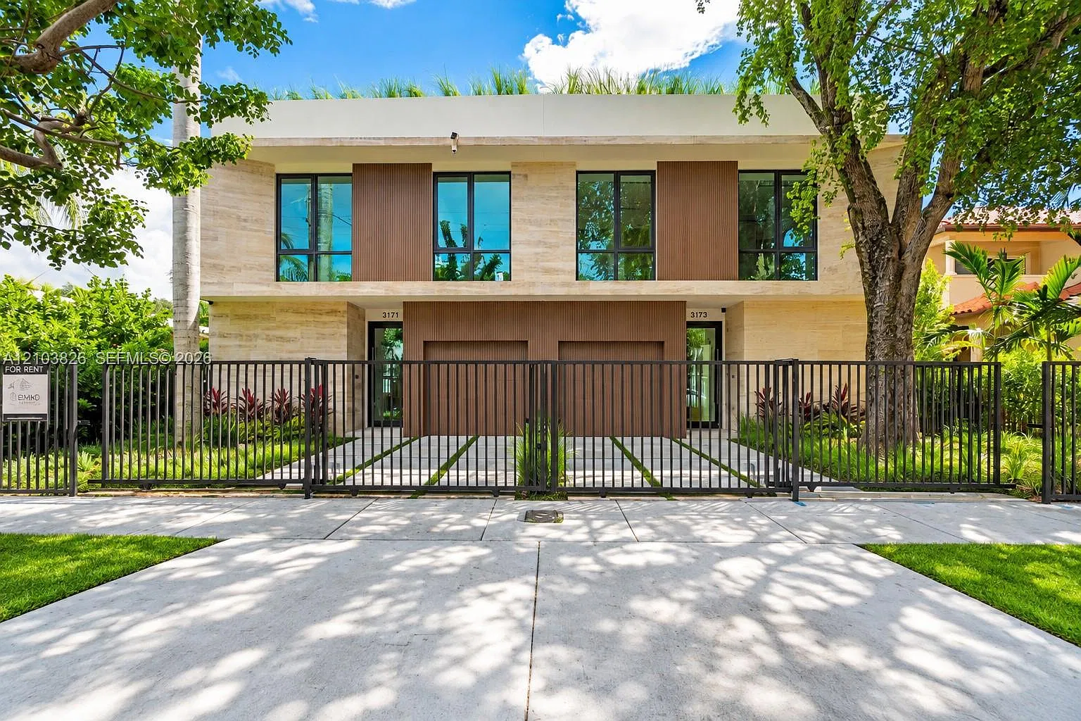 4 bed, 5.0 bath, 3400 sqft, $25,000 — Photo 1