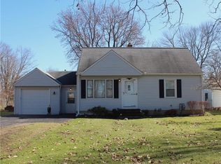 726 Grayton Rd, Berea, OH 44017