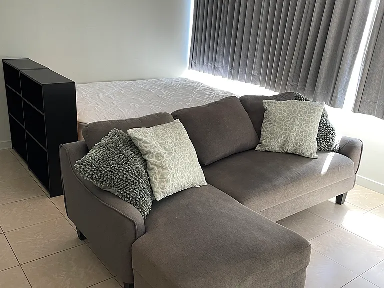1550 Wilder Ave #1 — Photo 3