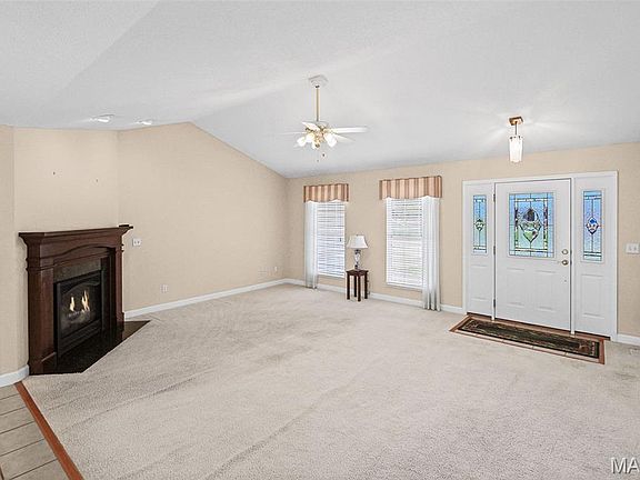 5th image of 107 Hillside Dr