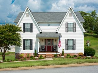 10005 Rolling Wind Dr, Soddy Daisy, TN 37379