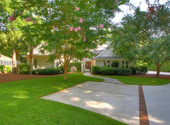 2nd image of 33 Sussex Ln