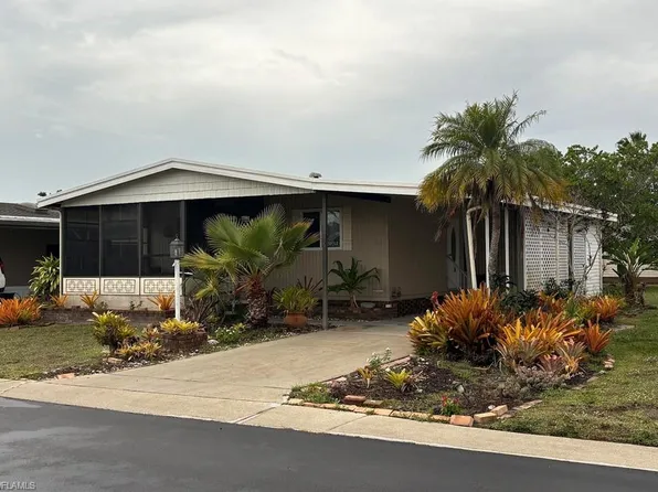 83 Pacific WAY #83, NAPLES, FL 34104