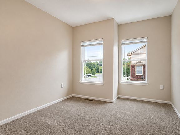 3rd image of 8719 Haskins Pl