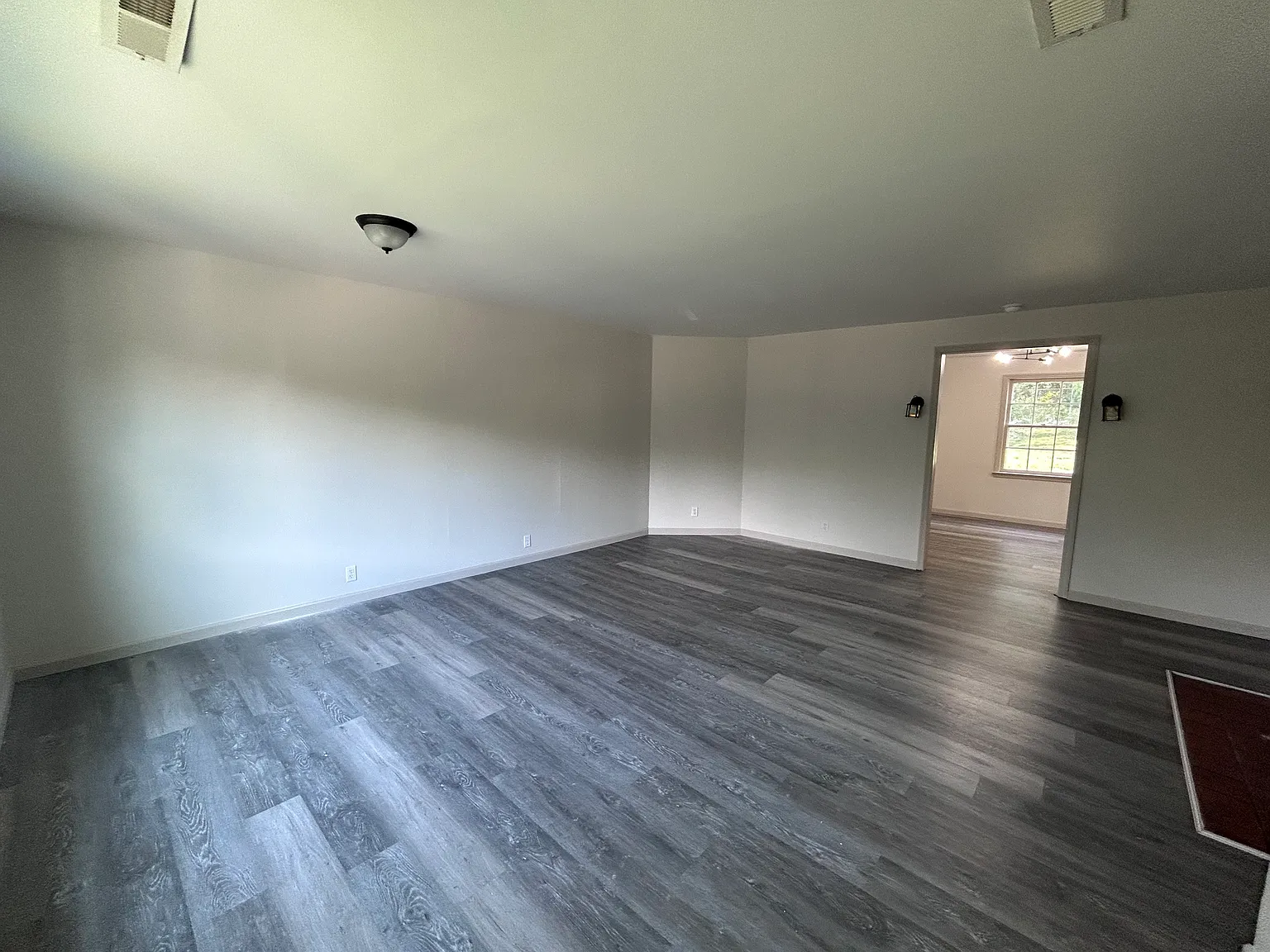2 bed, 1263 sqft, $1,295 — Photo 4