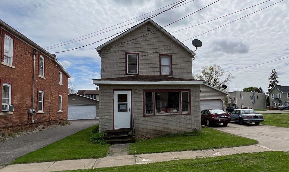 1st image of 407 E Smith St