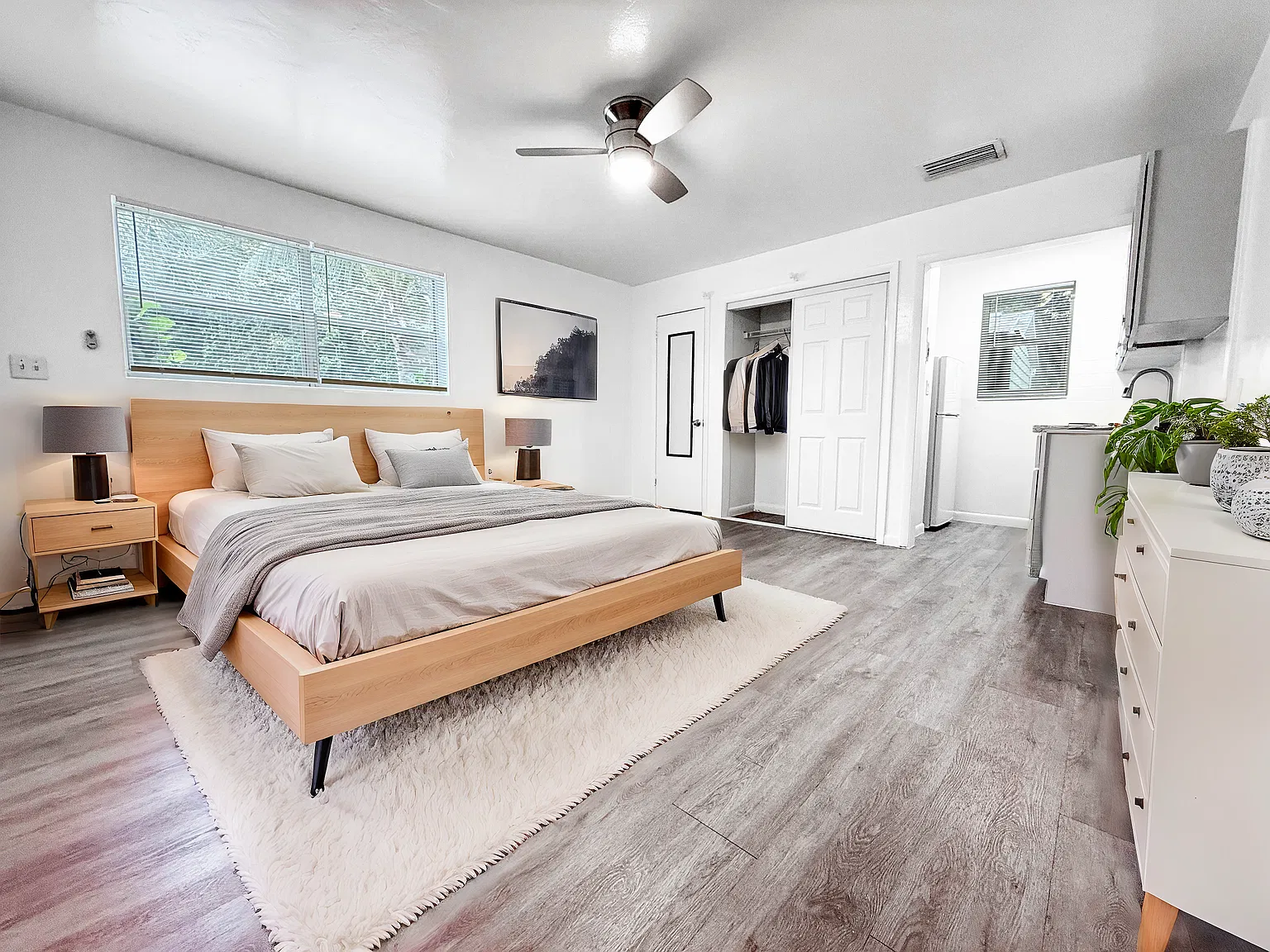 Studio, 400 sqft, $1,350 — Photo 1