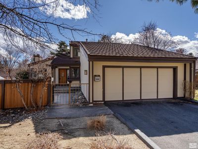 698 E Riverview Cir, Reno, NV, 89509