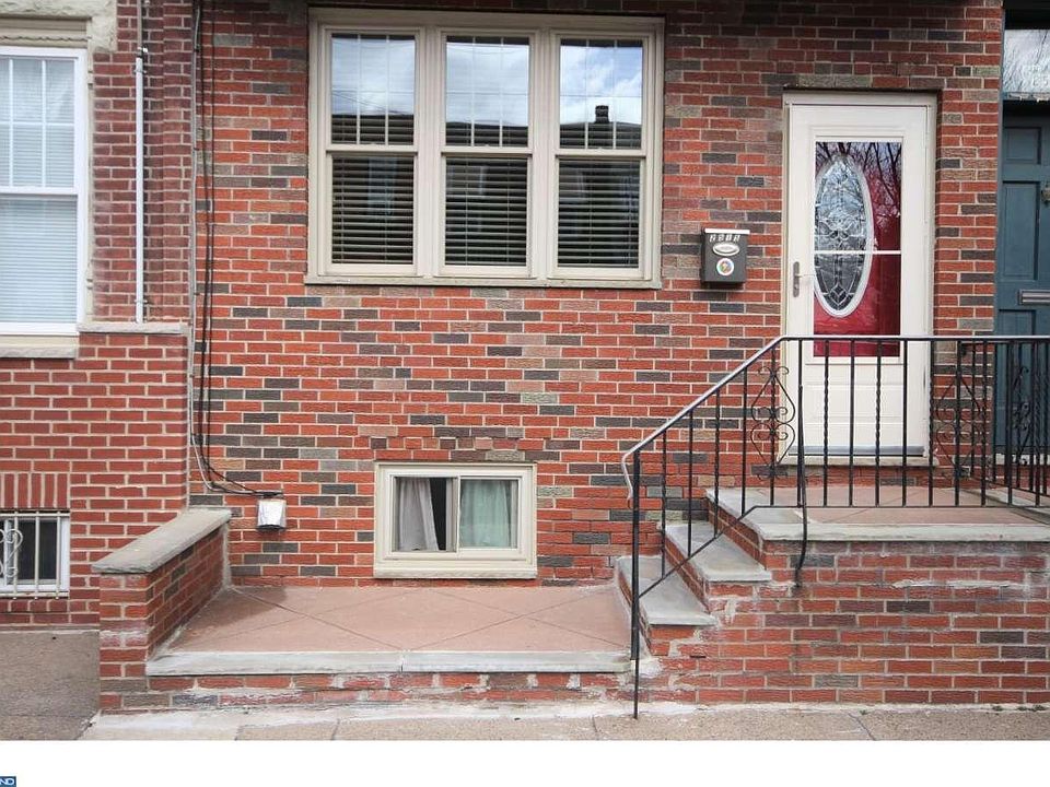 1st image of 2515 E Somerset St