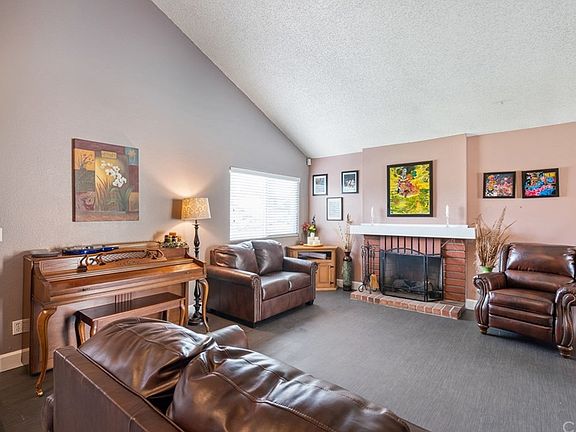 4th image of 2703 S Virginia Way