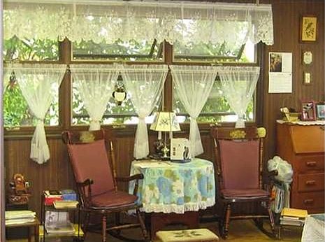 den/family/great room