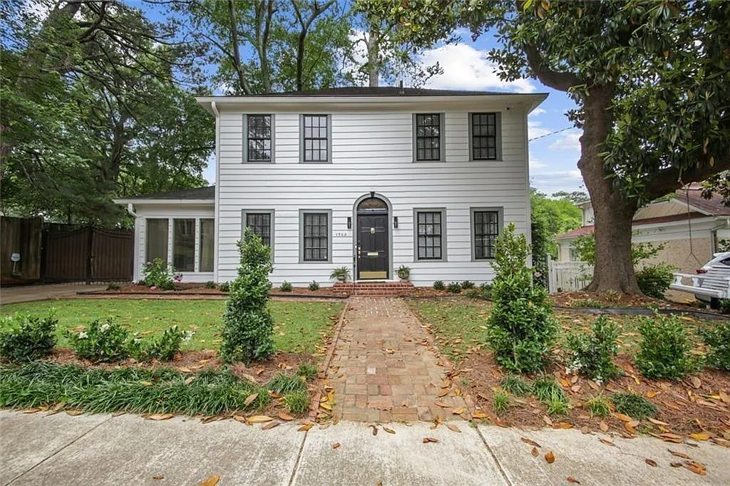 3 bed, 2.5 bath, 1900 sqft, $9,500 — Photo 2
