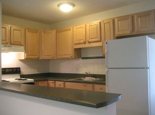 40 Amici Way APT 13, Andover, MA 01810
