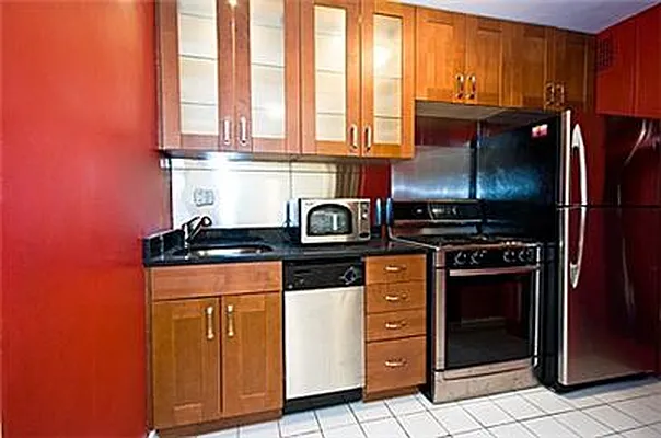 Sold by R New York | media 6