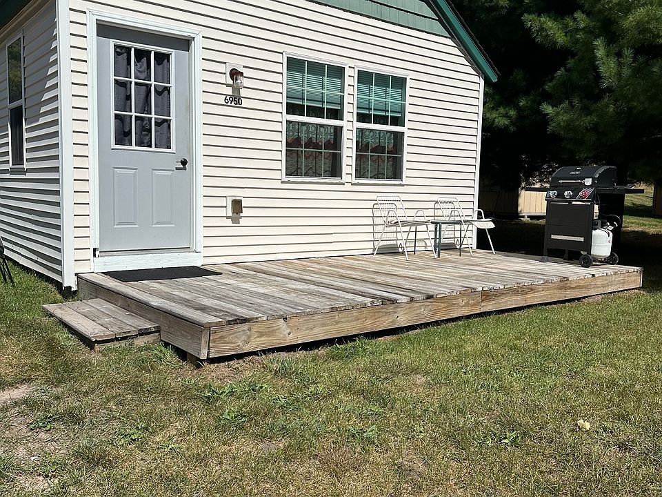 1st image of 6950 Roelofs Ct