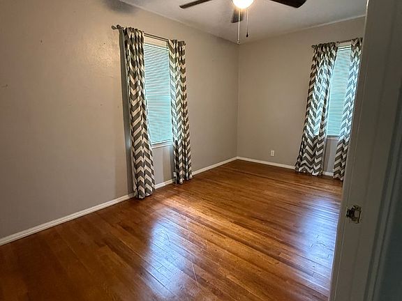 5th image of 3300 W Devon Rd