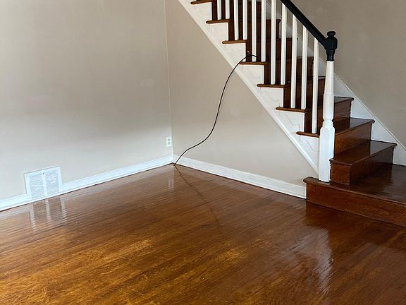 4th image of 605 E Courtland St