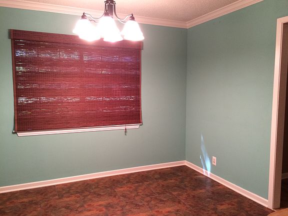 5th image of 306 Lexington St