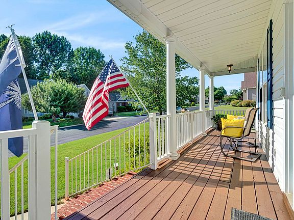2nd image of 801 Oak Haven Ct