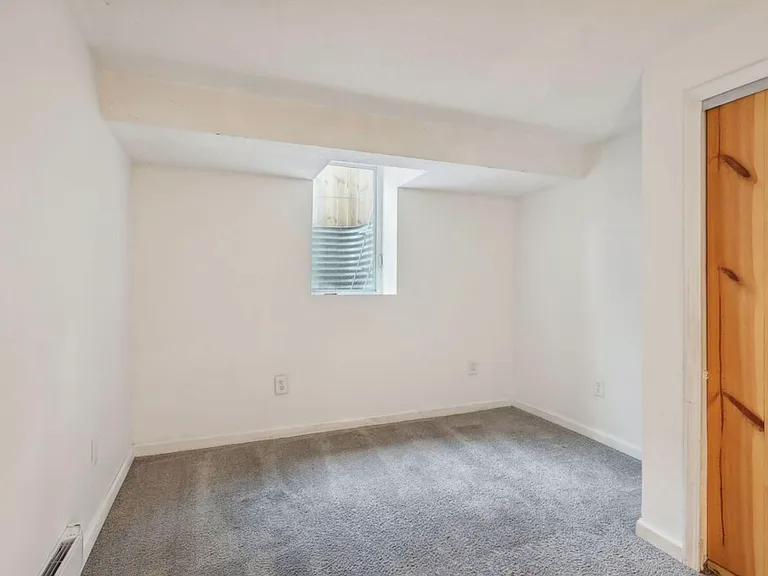 3912 Thomas Ave N #2 — Photo 16
