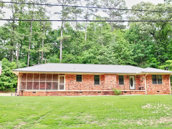 1101 Hawthorn Ter, West Point, GA 31833