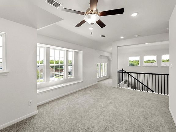 5th image of 309 Boston Dr