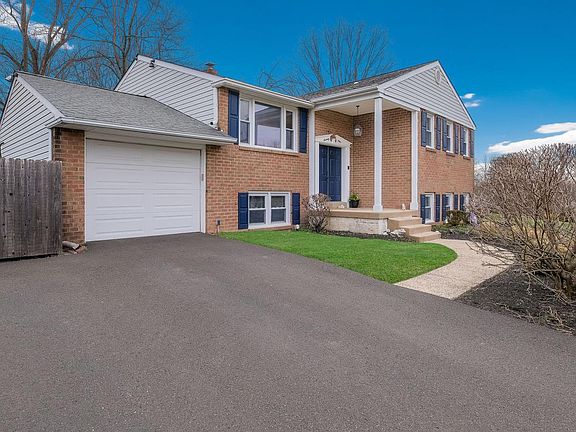 5th image of 79 W Buttonwood Dr