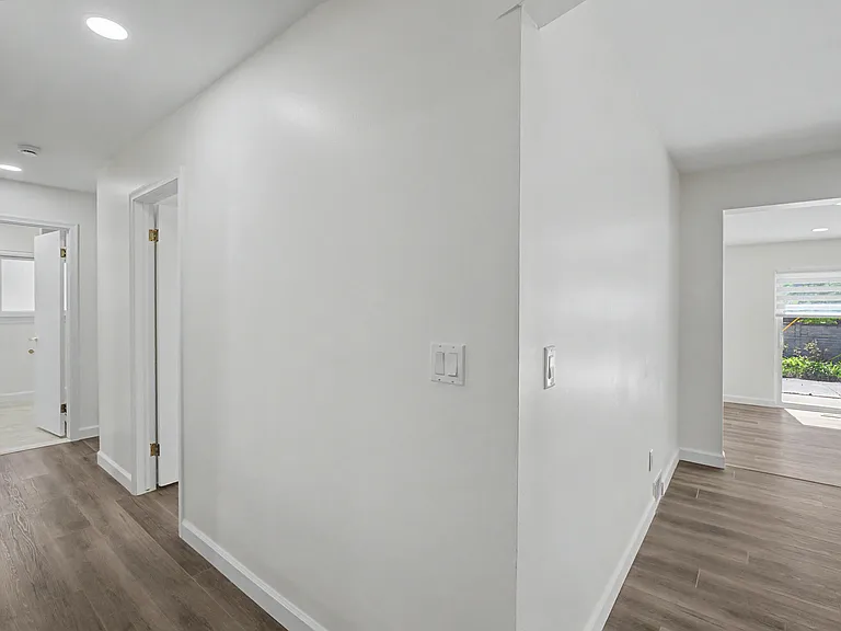43018 Burlington Dr — Photo 10