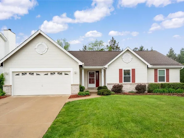 132 Keystone Crossing Dr, O'Fallon, MO 63368
