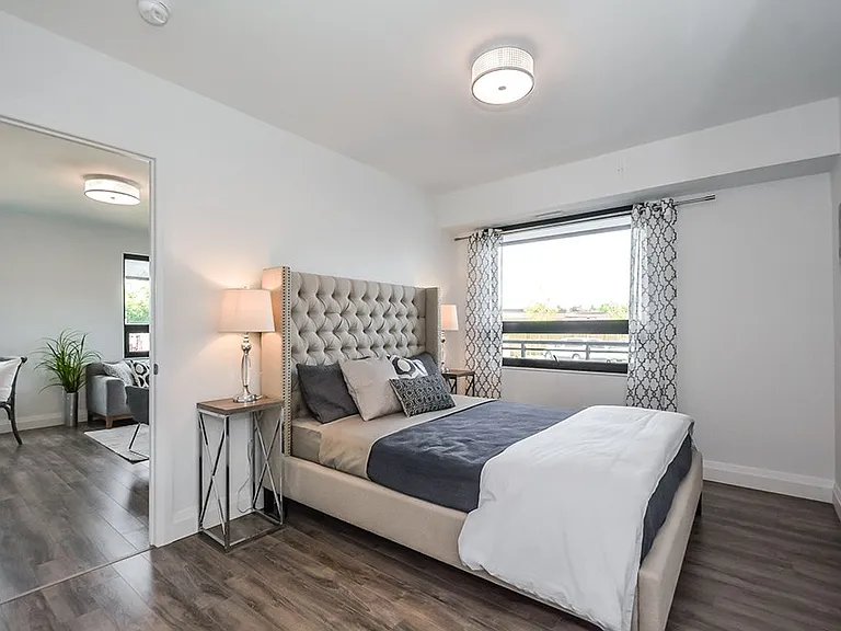 460 A Belmont Ave W #At 460b — Photo 44